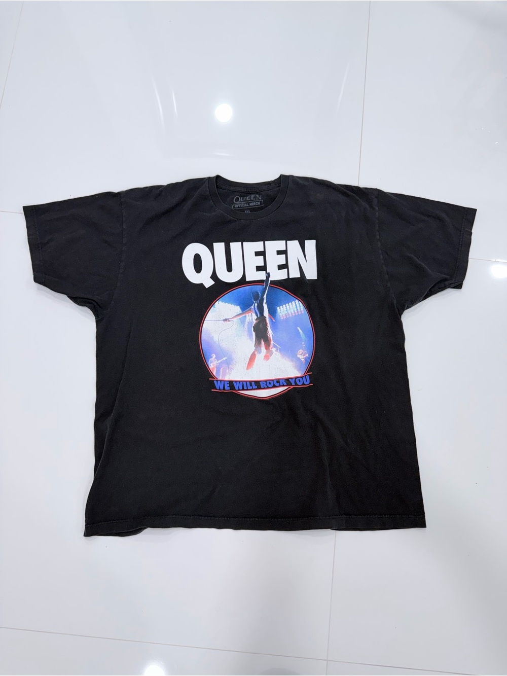 Queen Black Graphic Band Tee – 'We Will Rock You' Concert Design